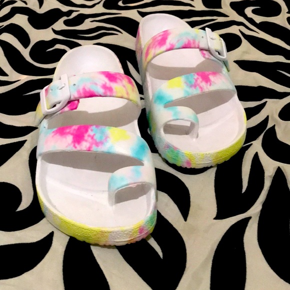 Shade&Shore molded plastic white&tie dye sandals - Picture 1 of 6